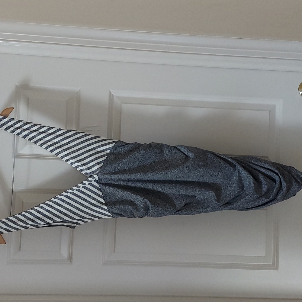 Mapale body con gray with white stripes dress. Size XL.